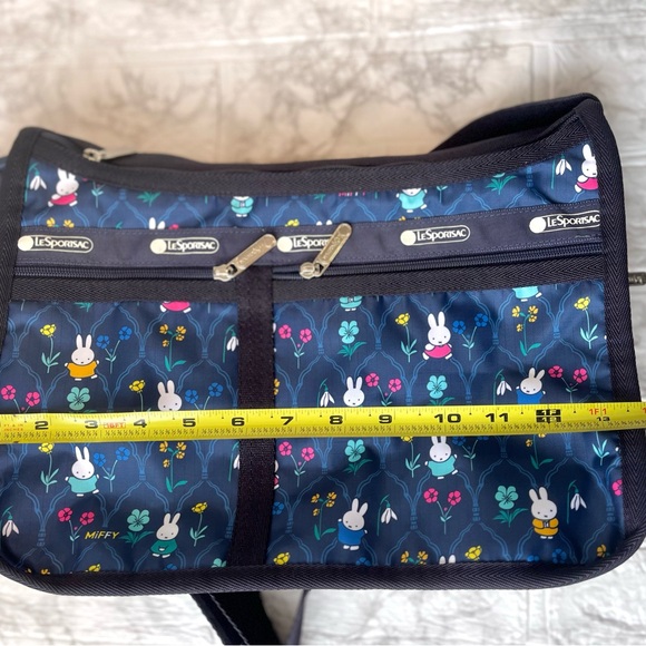 LeSportsac Japan x Miffy Deluxe Everyday Crossbody Bag Bundle with Pouch - Picture 8 of 11